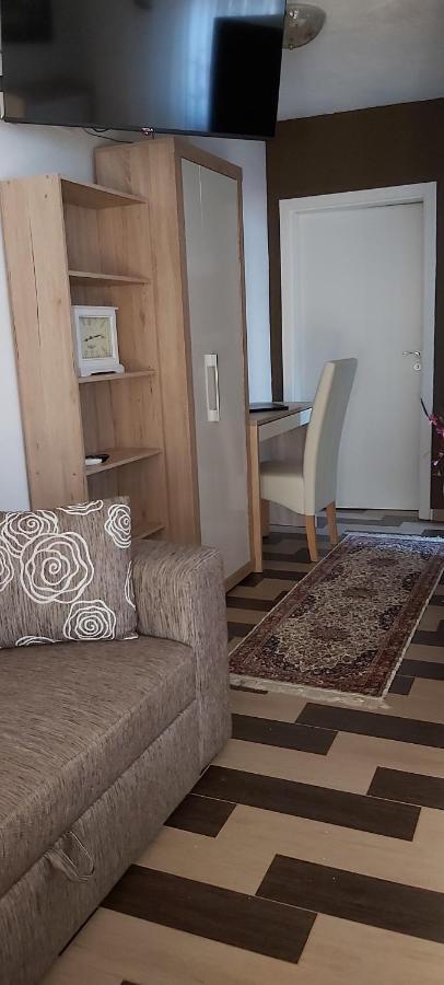 נייביצה Apartment Iva מראה חיצוני תמונה